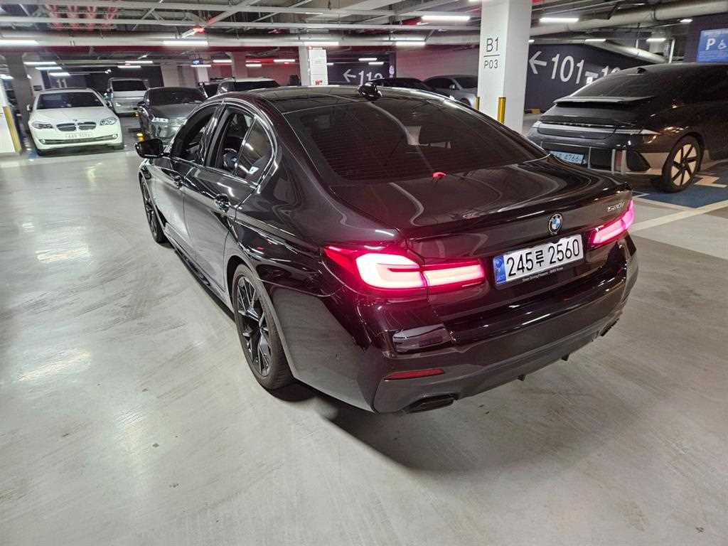 BMW 5 Series - Vista 5
