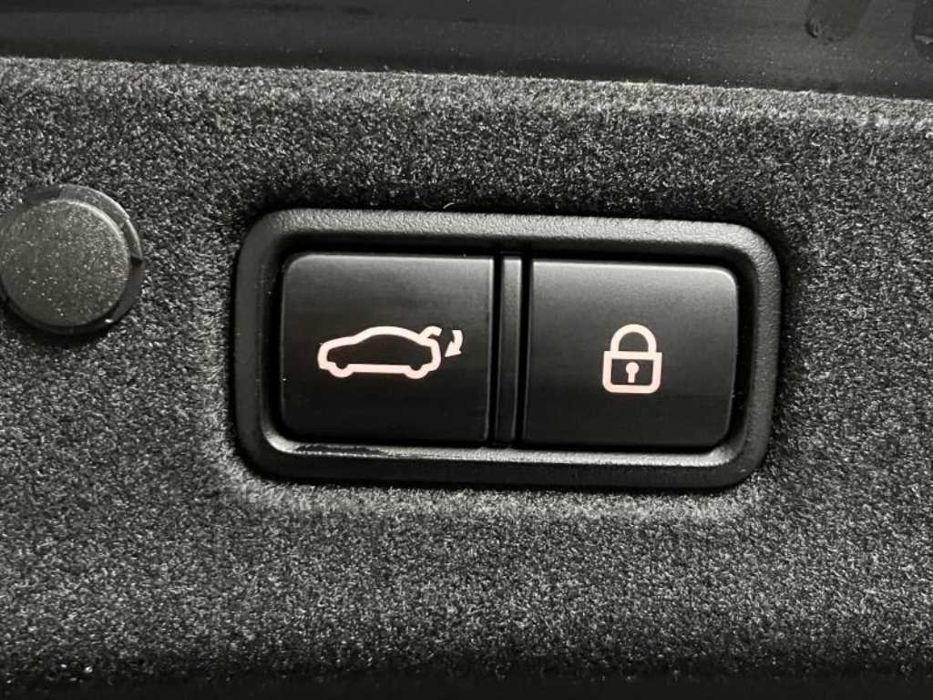 HYUNDAI Grandeur - Vista 6