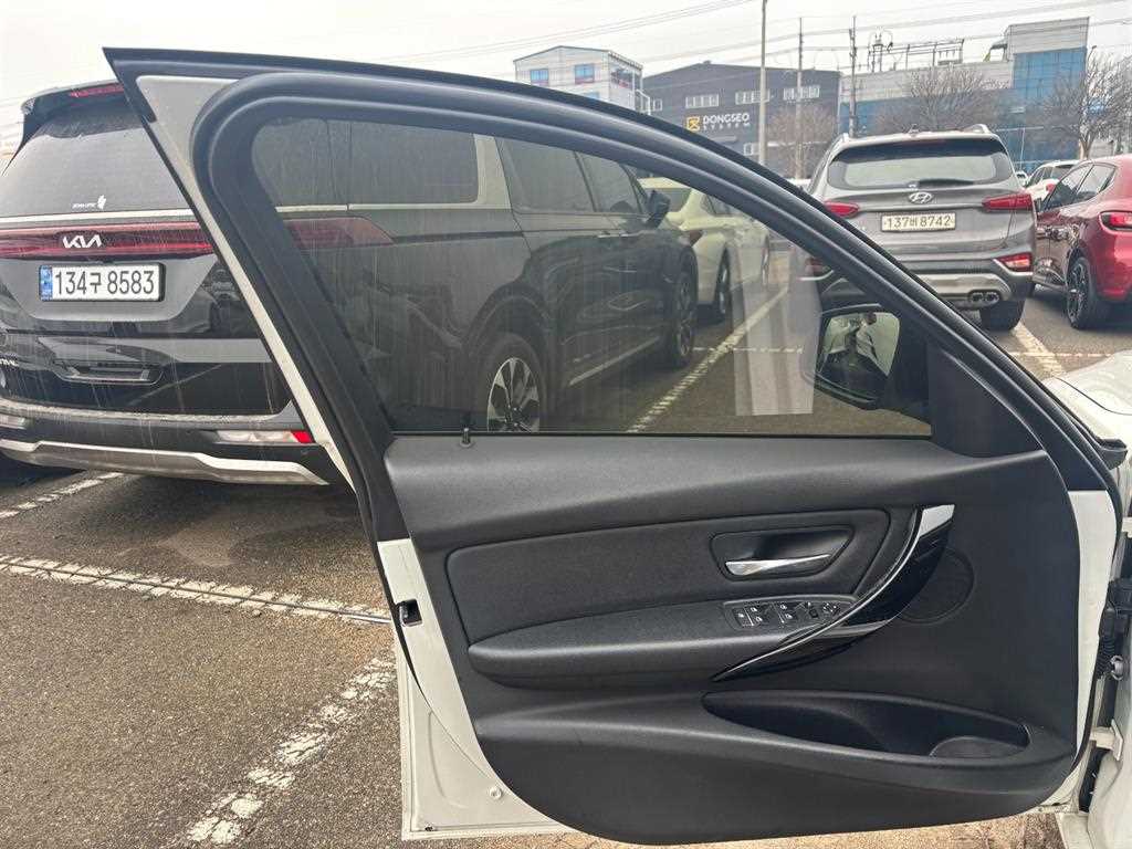 BMW 3 series 2017 Blanco - Importación desde Corea - HF Imports Iquique - Foto 14