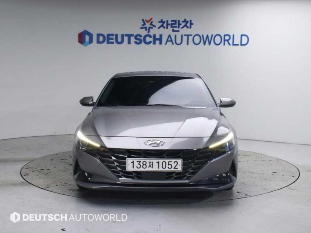 HYUNDAI Avante - Vista 3