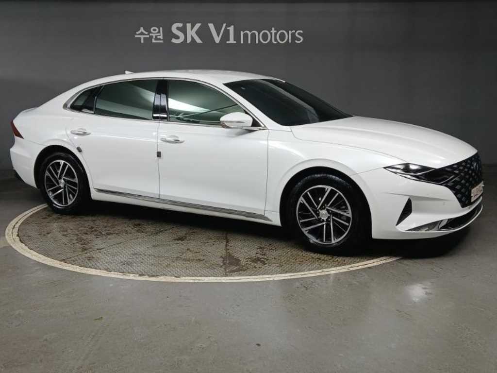 HYUNDAI Grandeur - Vista 3