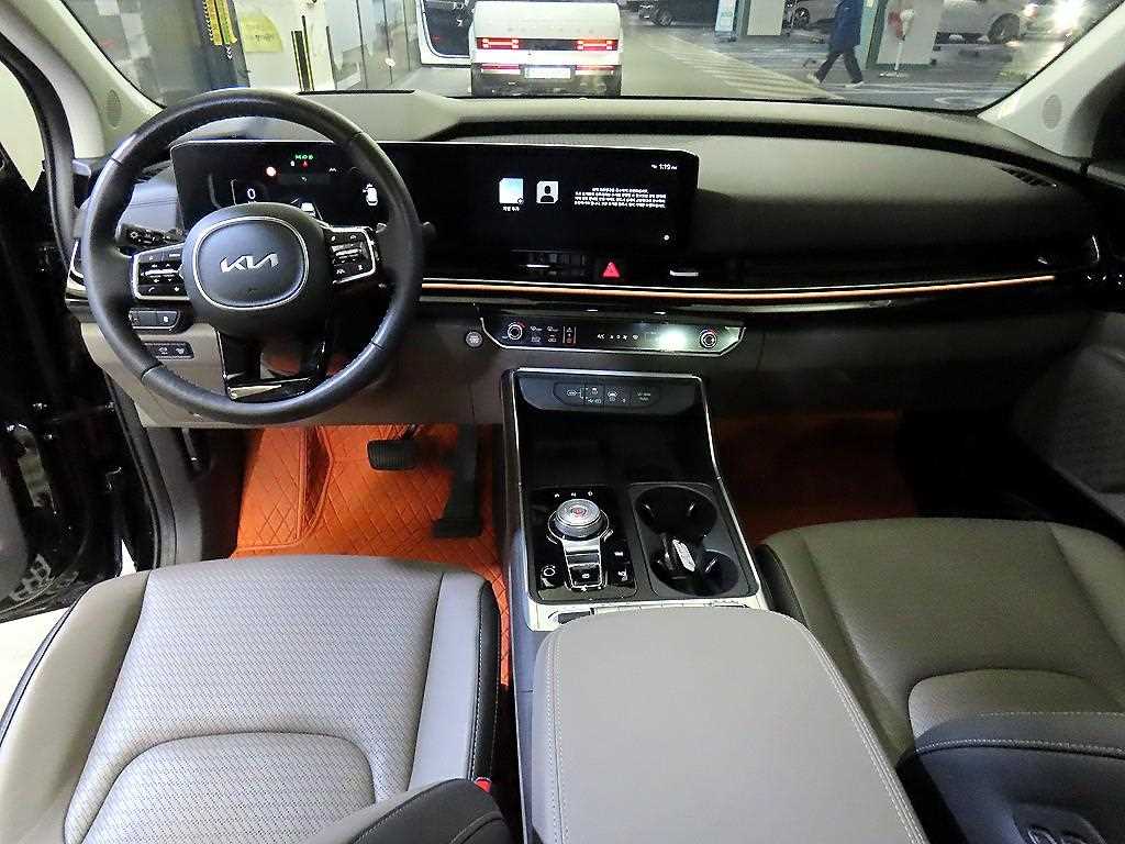 KIA Carnival - Vista 11