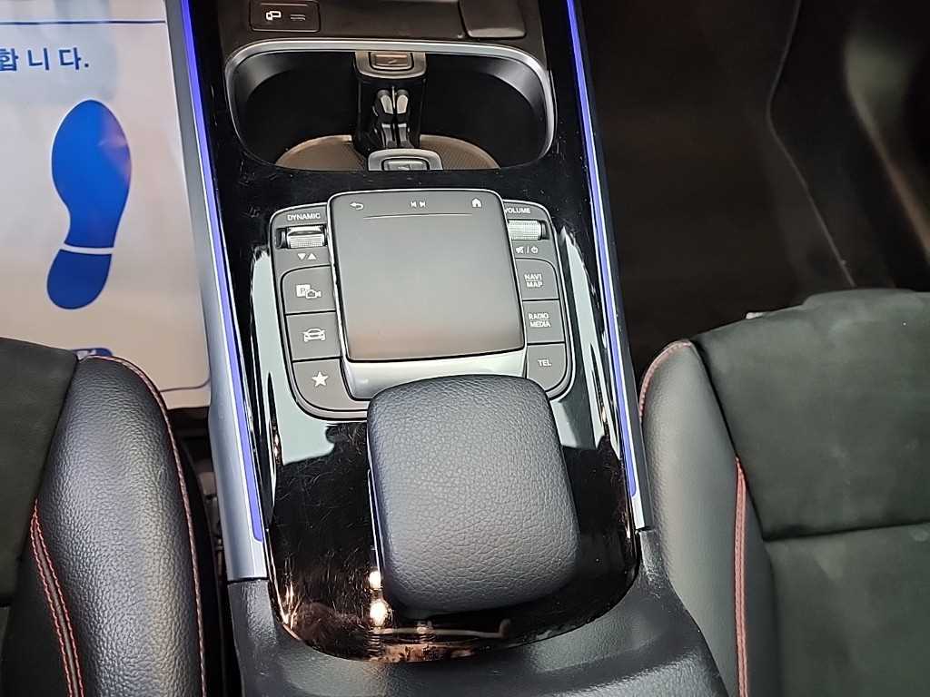 Mercedes Benz GLB Class 2021 Blanco - Importación desde Corea - HF Imports Iquique - Foto 16