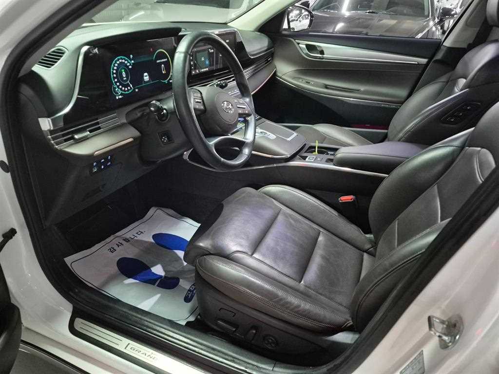 HYUNDAI Grandeur - Vista 8