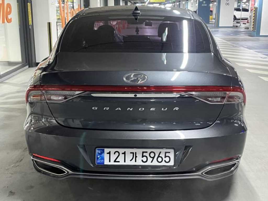 HYUNDAI Grandeur - Vista 5