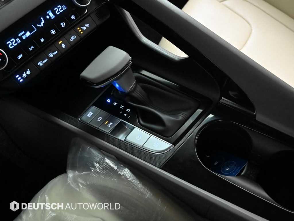 HYUNDAI Avante - Vista 9