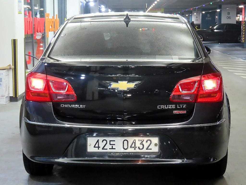 Chevrolet Cruise - Vista 5