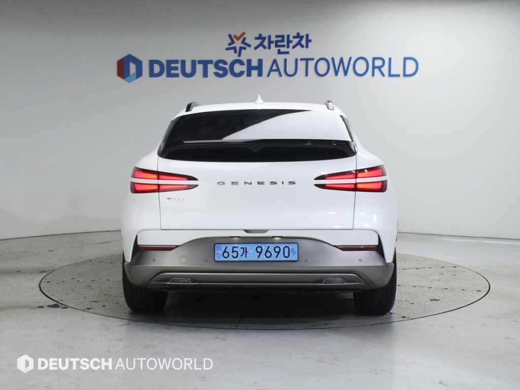 Genesis GV60 - Vista 4
