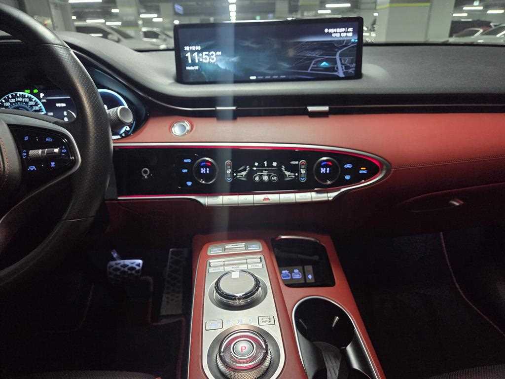 Genesis GV70 - Vista 10