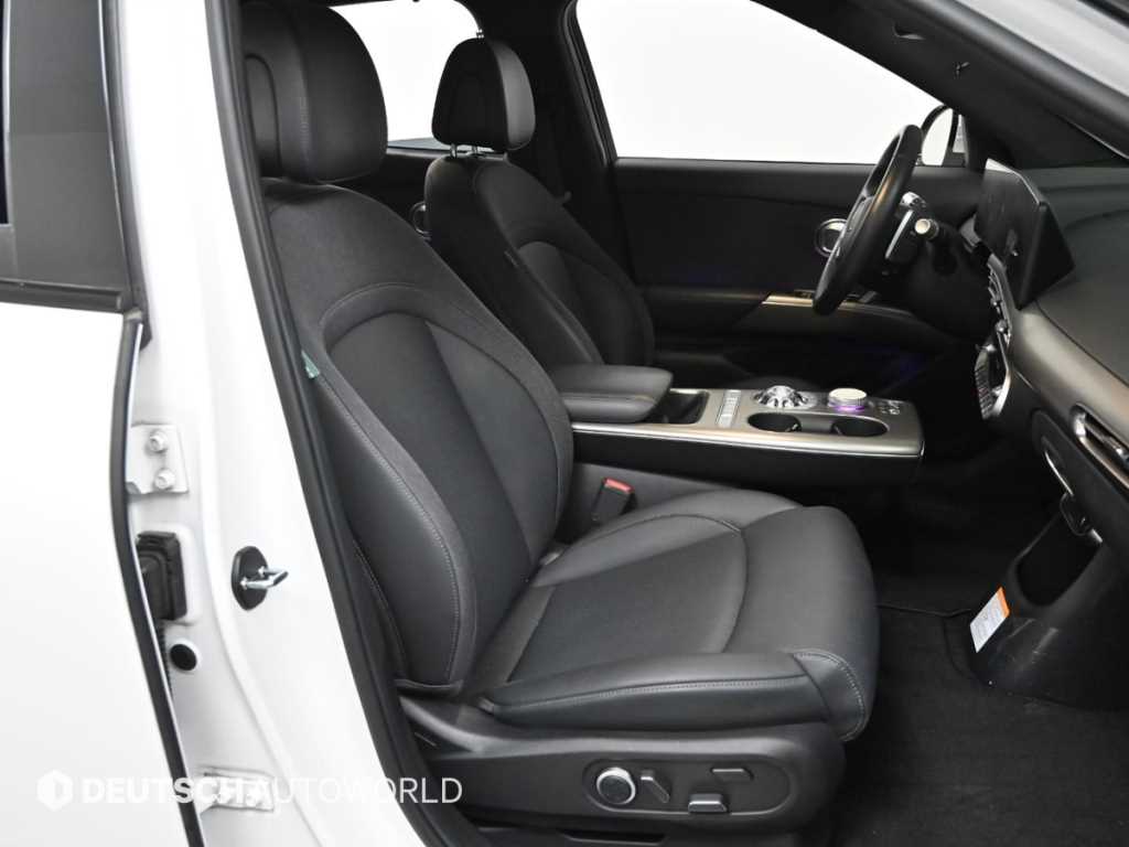 Genesis GV60 - Vista 10