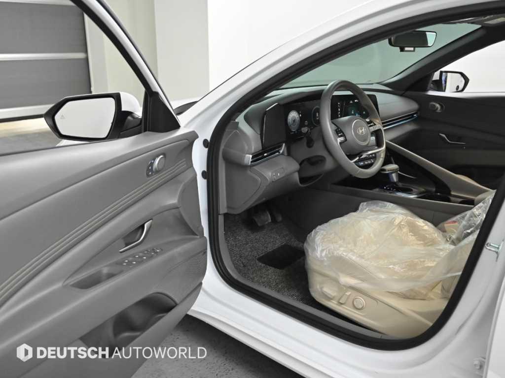 HYUNDAI Avante - Vista 11