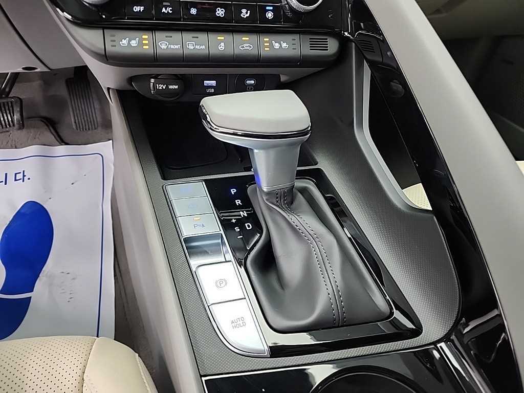 HYUNDAI Avante - Vista 8