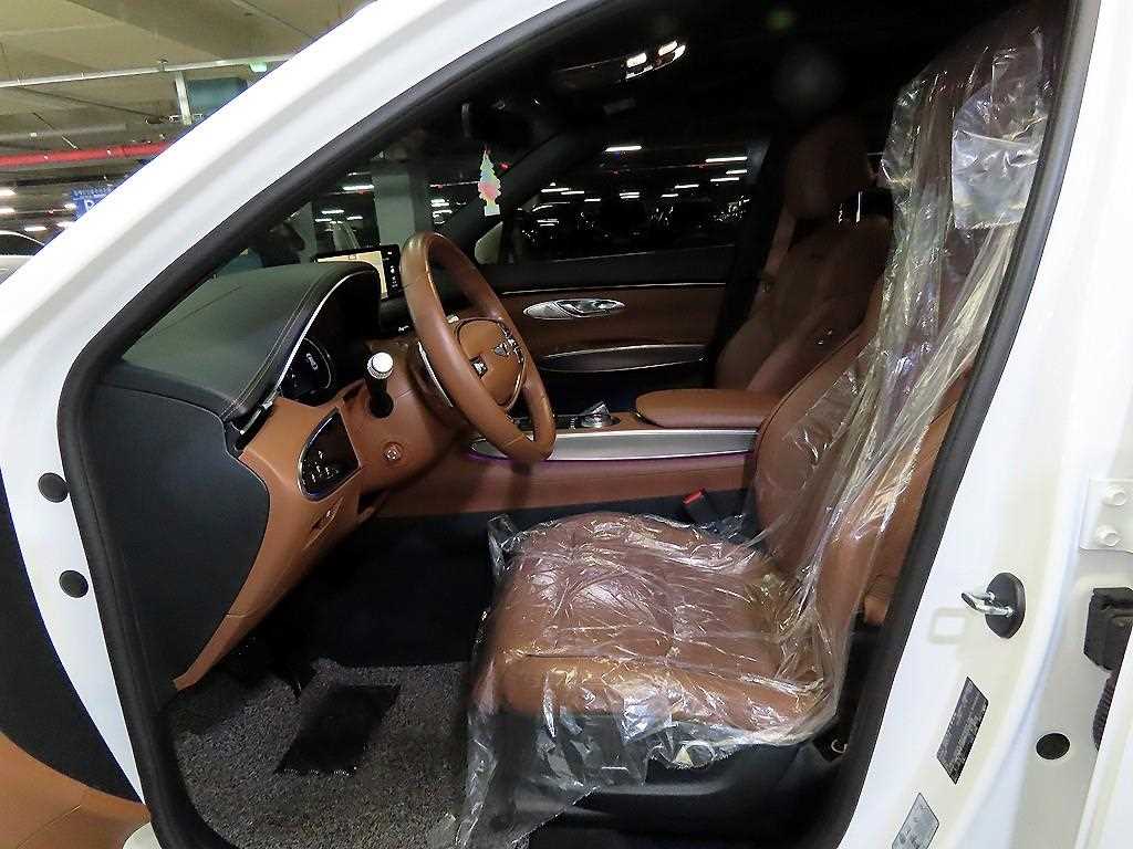 Genesis GV70 - Vista 7