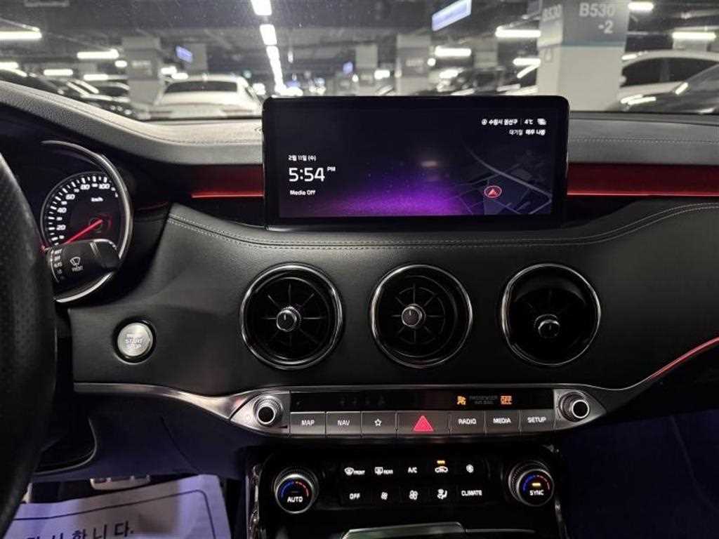 KIA Stinger - Vista 10