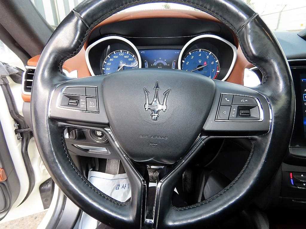 Maserati Ghibli - Vista 8