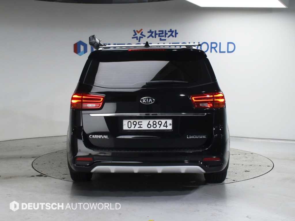 KIA Carnival - Vista 4