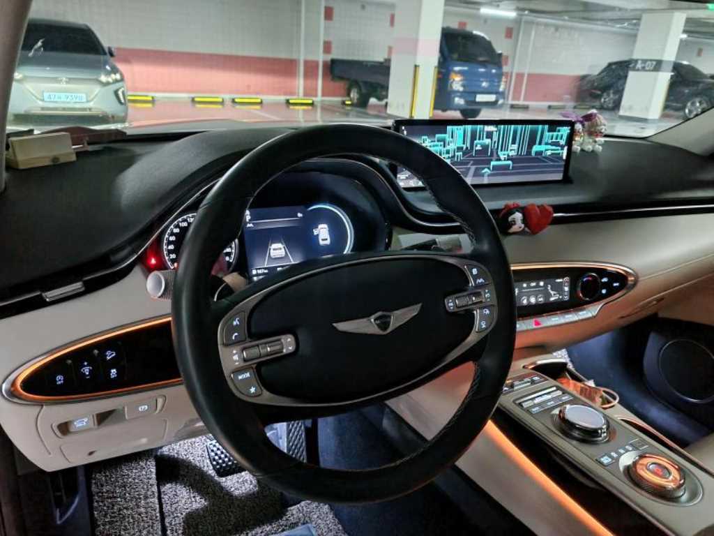 Genesis GV70 - Vista 4