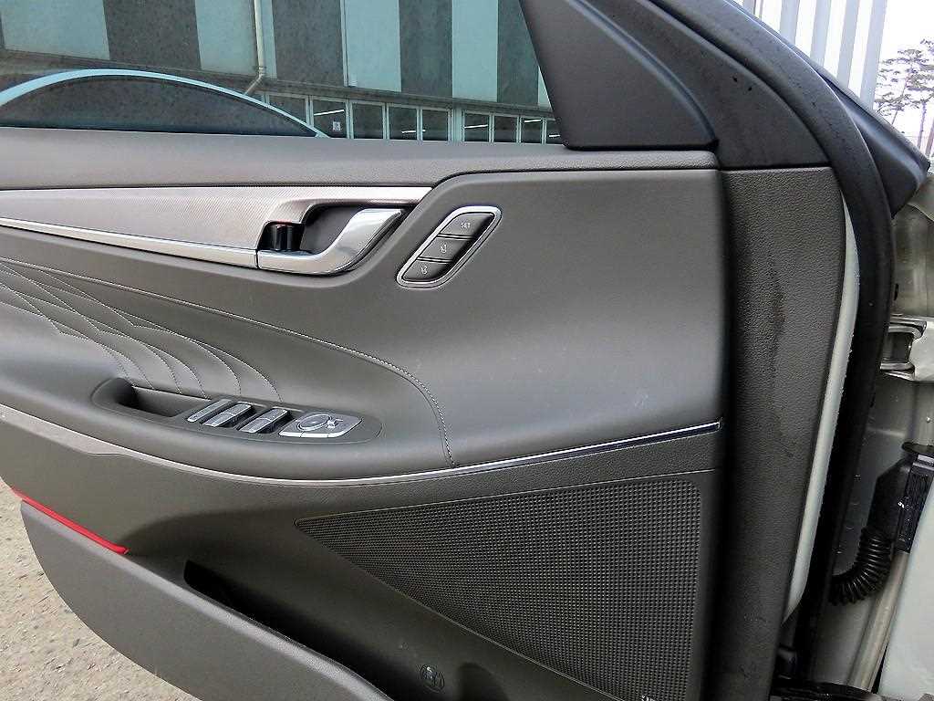 HYUNDAI Grandeur - Vista 11