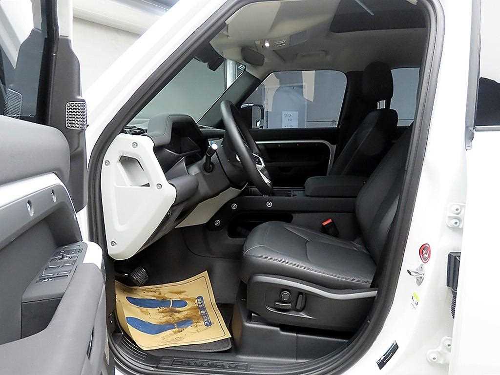 Land Rover Defender - Vista 5