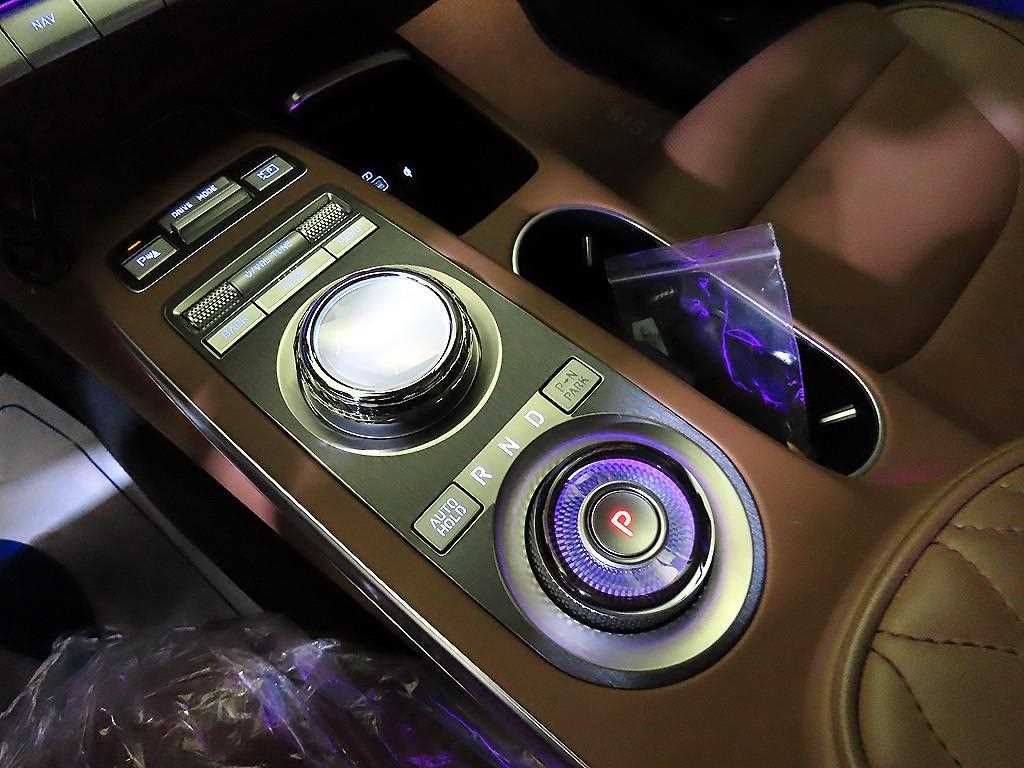 Genesis GV70 - Vista 12