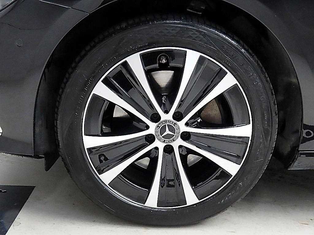 Mercedes Benz E class 2021 Negro - Importación desde Corea - HF Imports Iquique - Foto 20