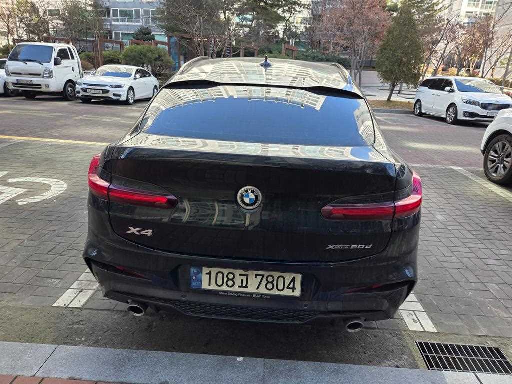 BMW X4 - Vista 4