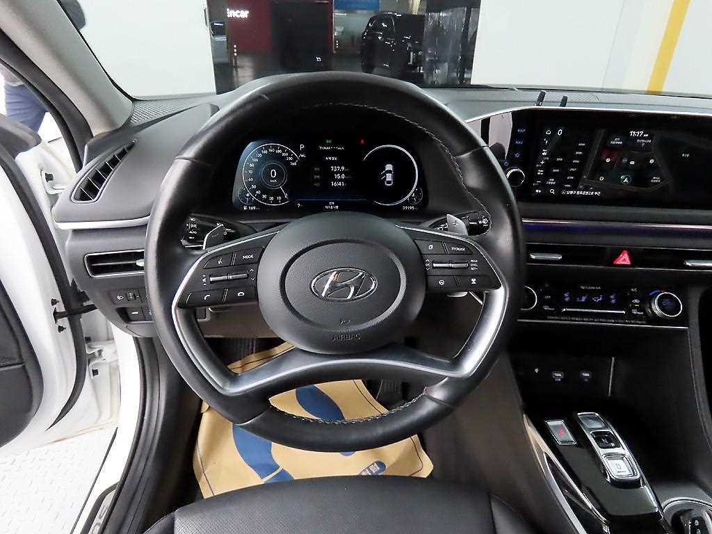 HYUNDAI Sonata - Vista 9