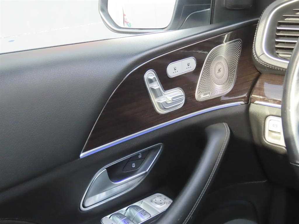 Mercedes Benz GLE Class - Vista 10