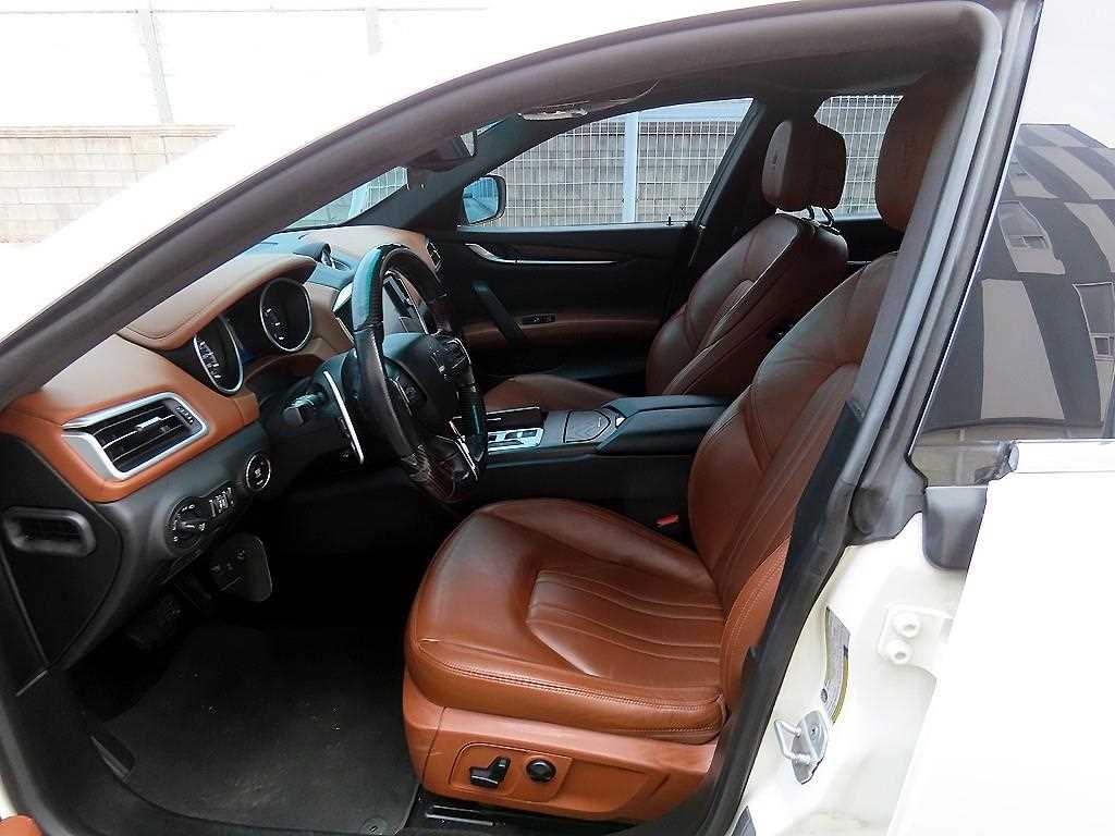 Maserati Ghibli - Vista 5