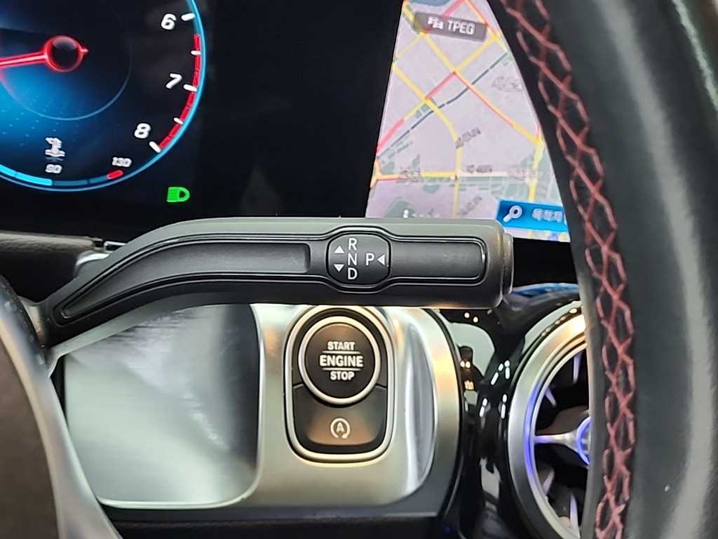 Mercedes Benz GLB Class - Vista 8