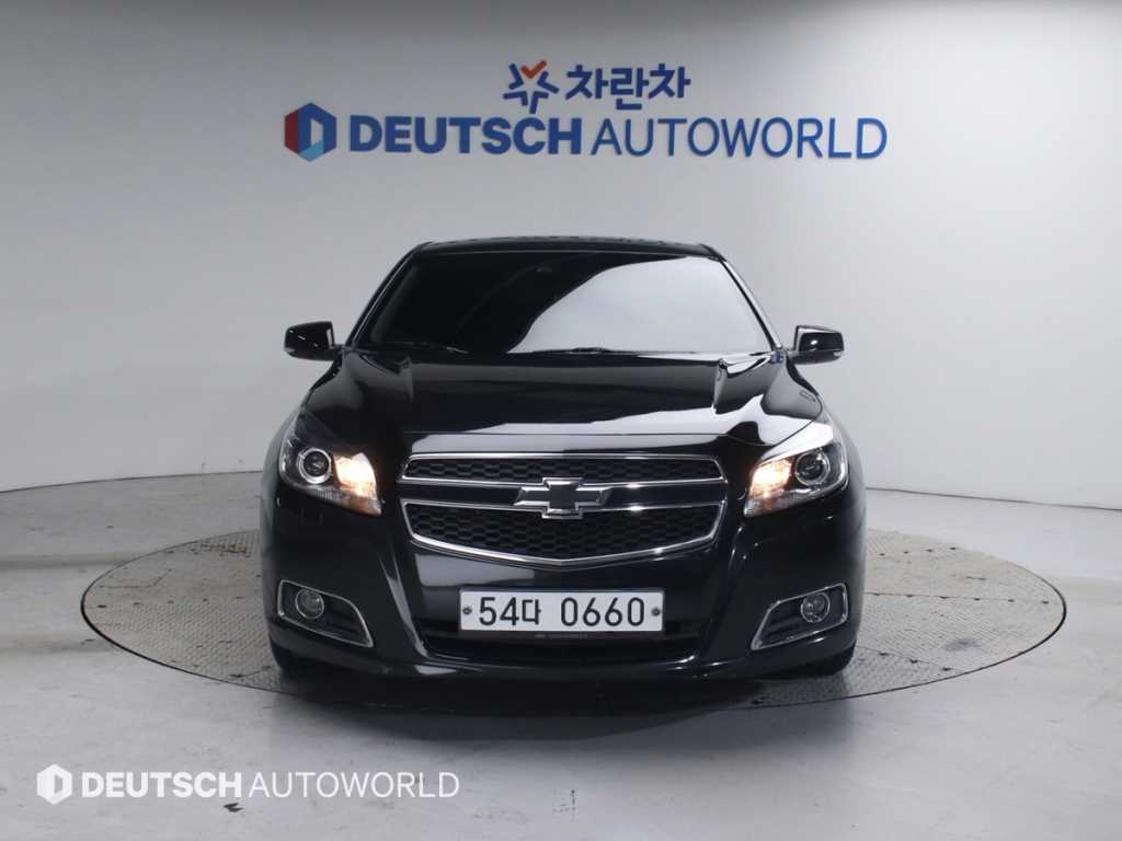 Chevrolet Malibu - Vista 3