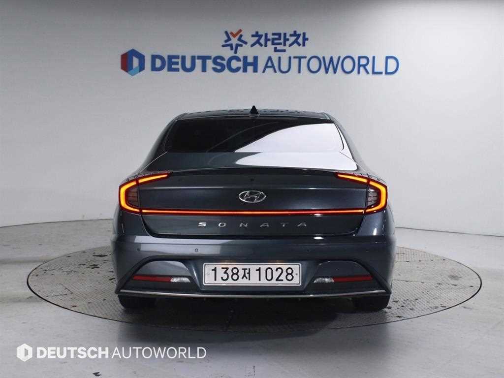 HYUNDAI Sonata - Vista 4