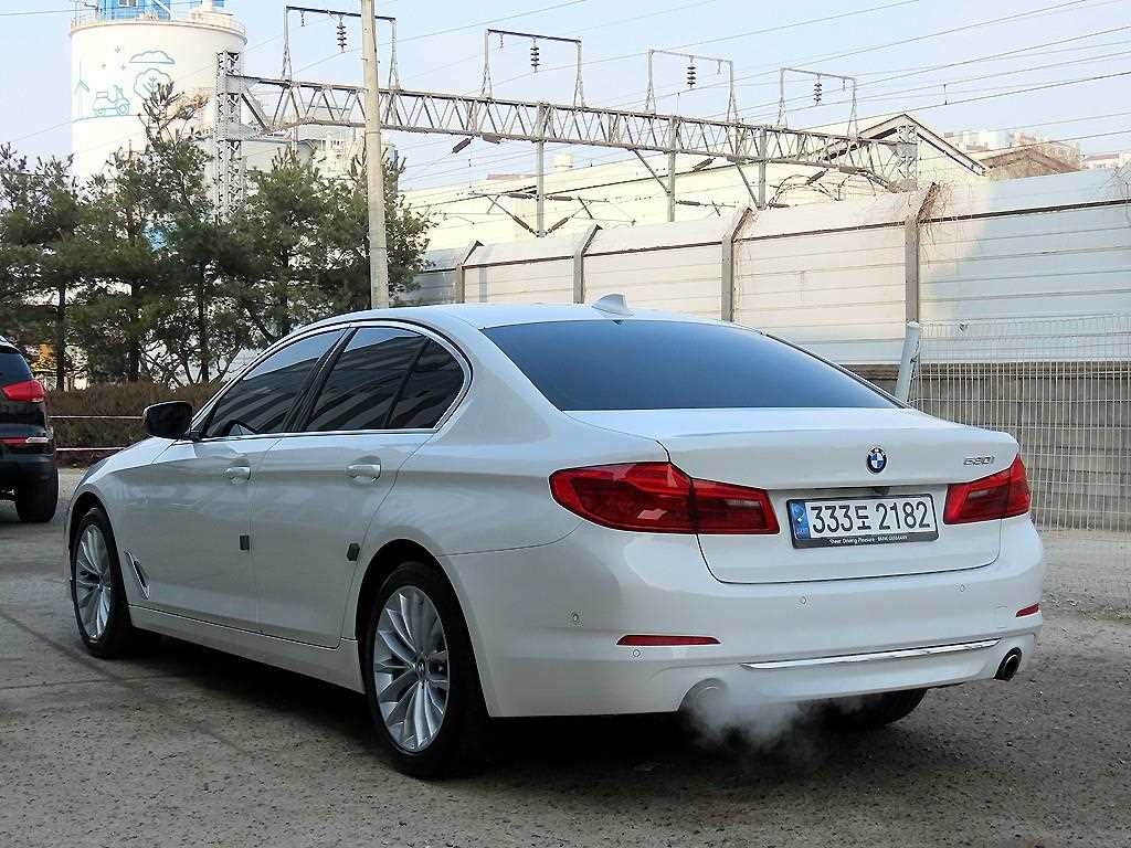 BMW 5 Series - Vista 3