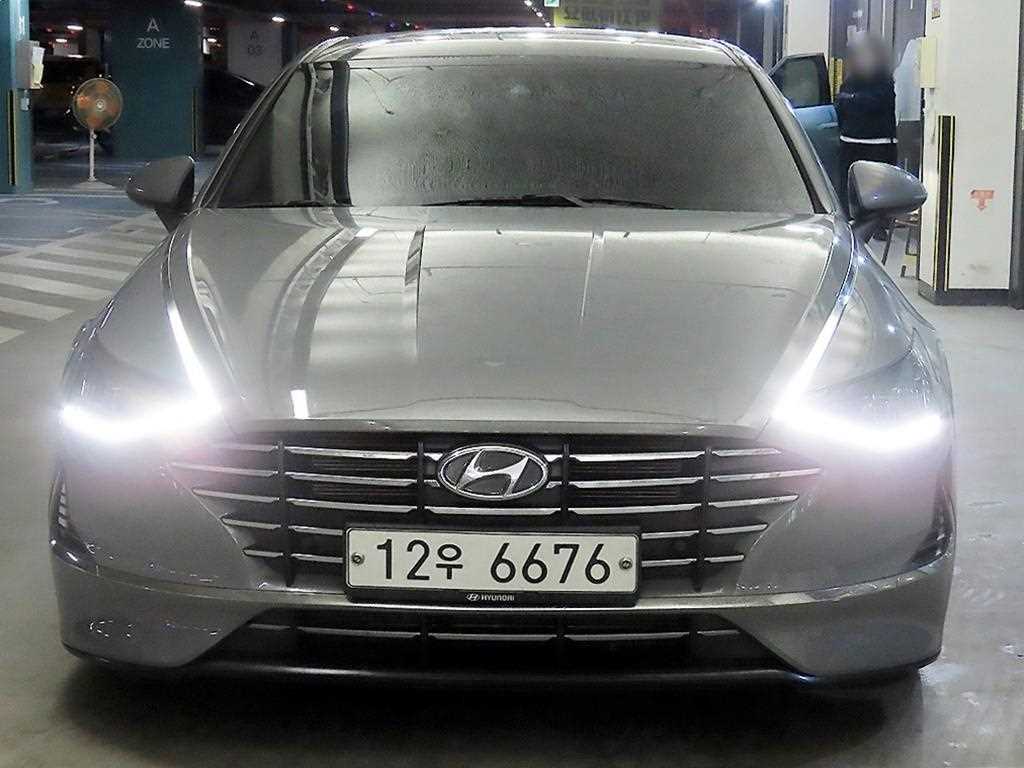 HYUNDAI Sonata - Vista 2