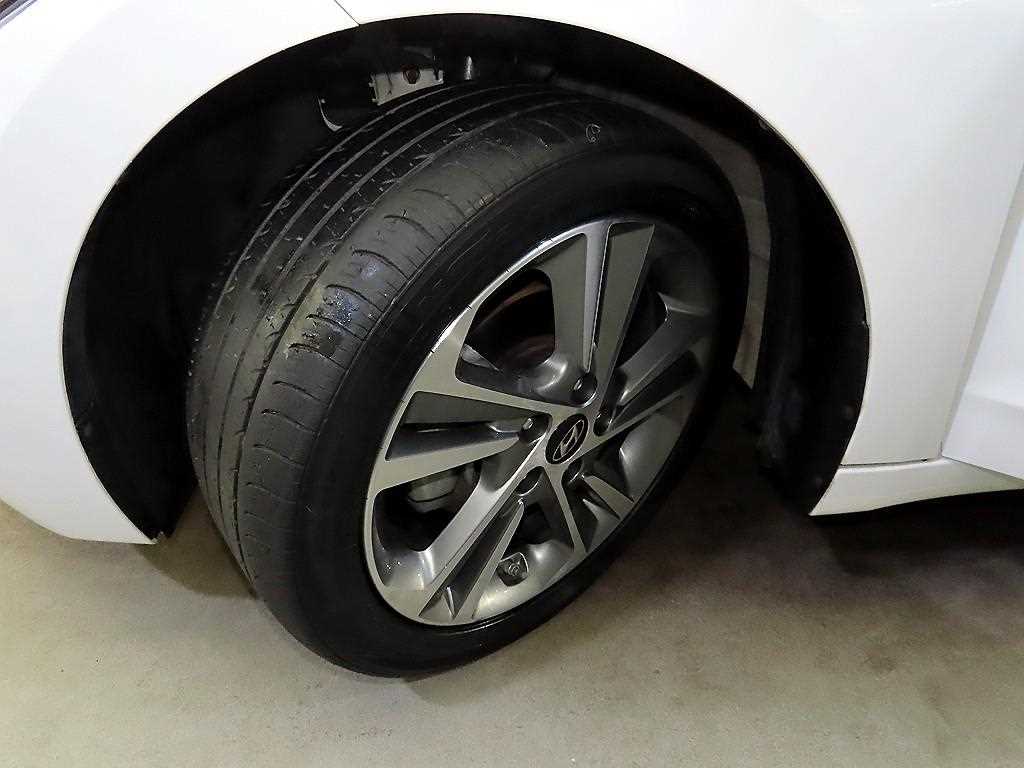 HYUNDAI Avante 2018 Blanco - Importación desde Corea - HF Imports Iquique - Foto 18