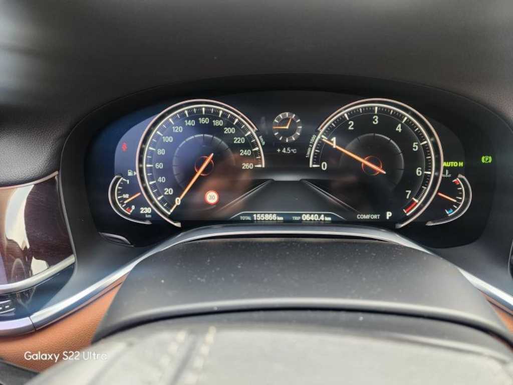 BMW 7 Series - Vista 11