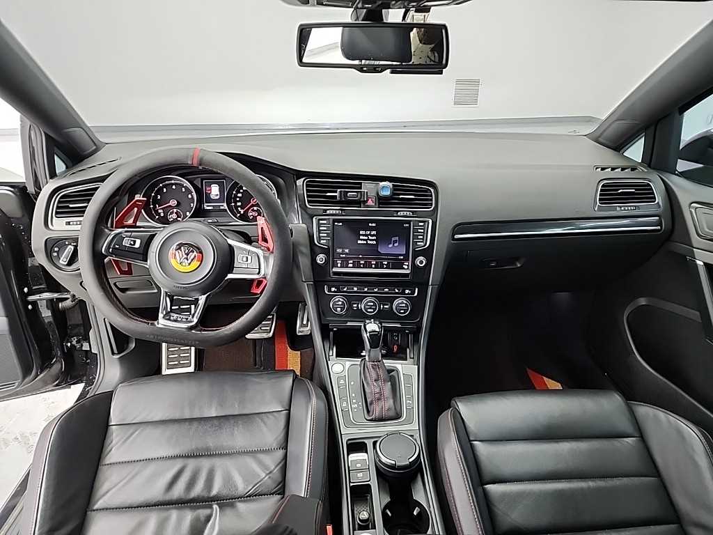 Volkswagen Golf - Vista 7