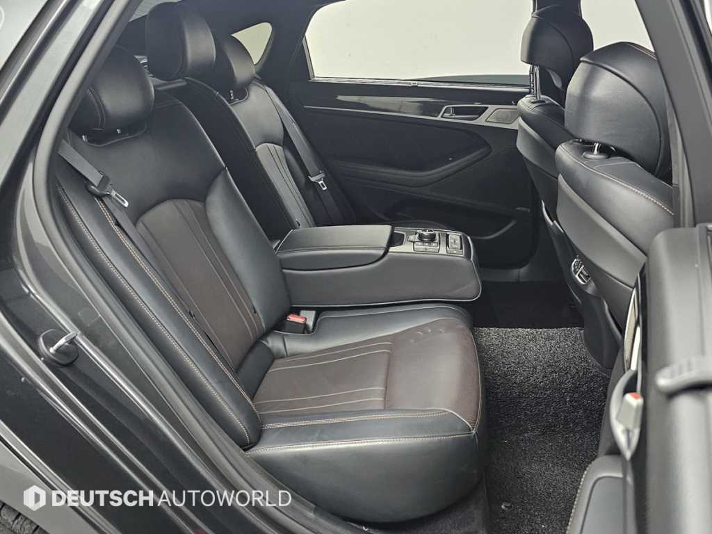 Genesis G80 - Vista 12