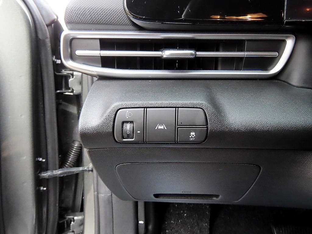 HYUNDAI Avante - Vista 12