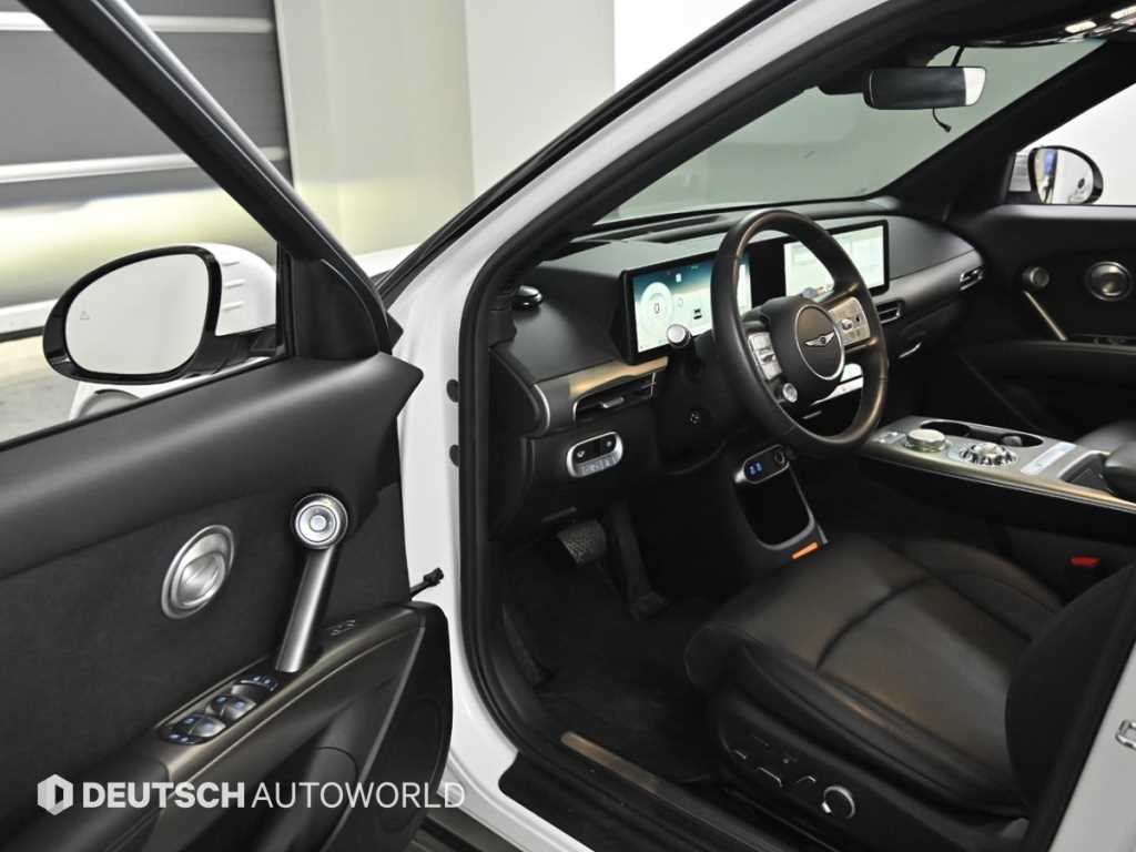 Genesis GV60 - Vista 11