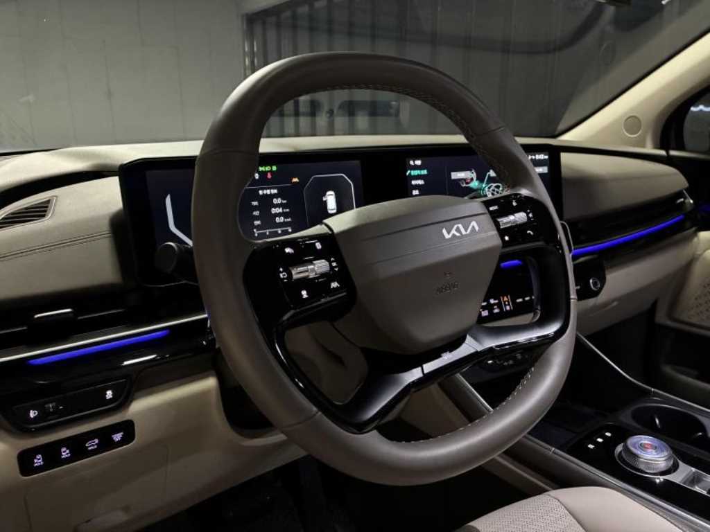 KIA Carnival - Vista 10