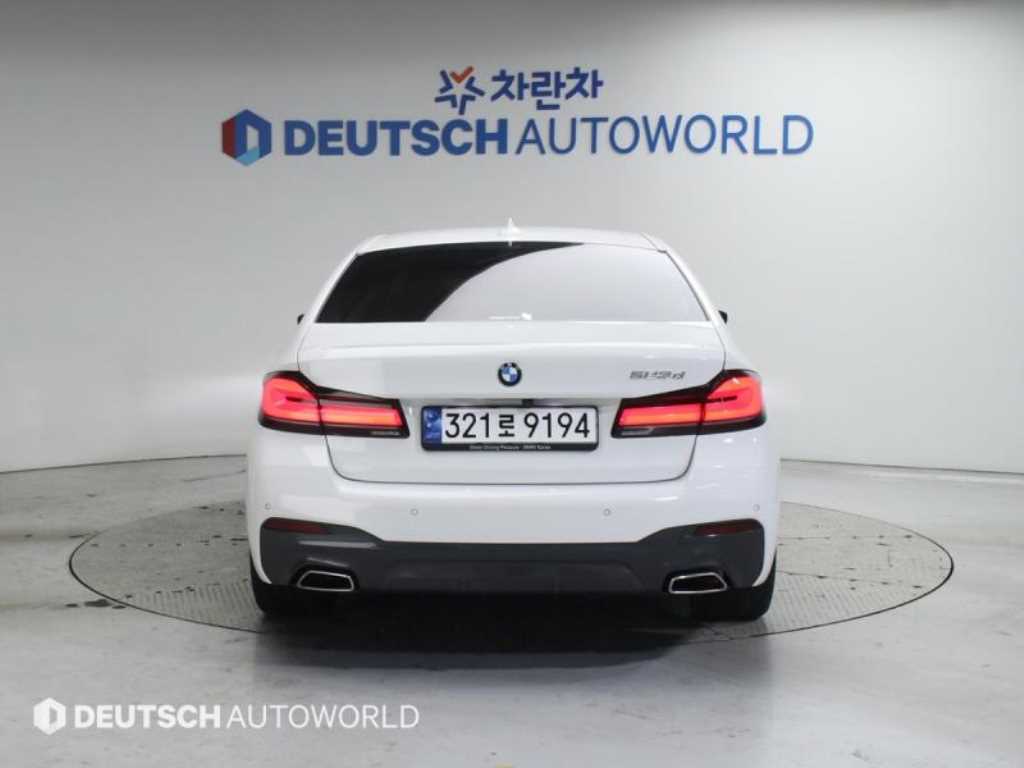 BMW 5 Series - Vista 4