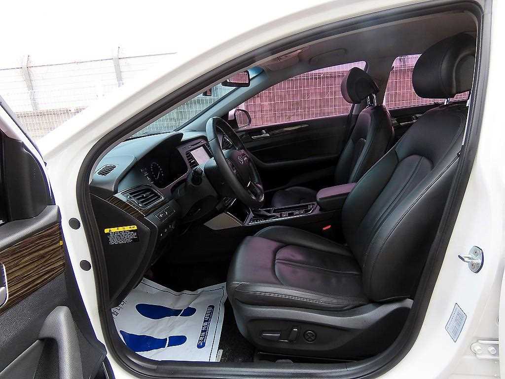 HYUNDAI Sonata - Vista 5