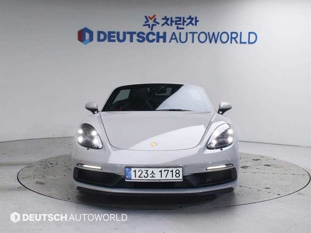 Porsche 718 - Vista 3