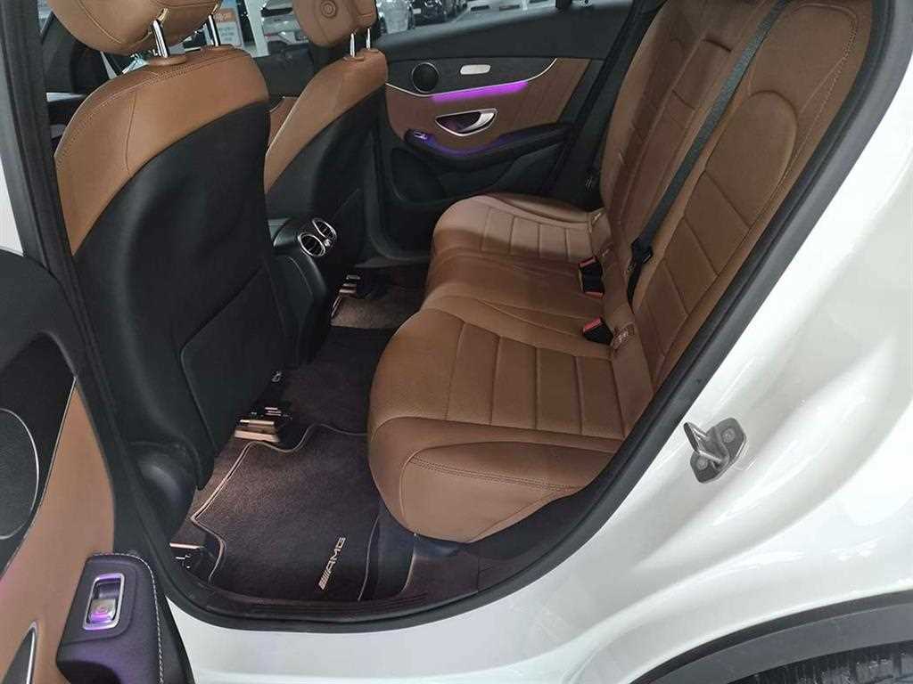 Mercedes Benz GLC Class - Vista 7