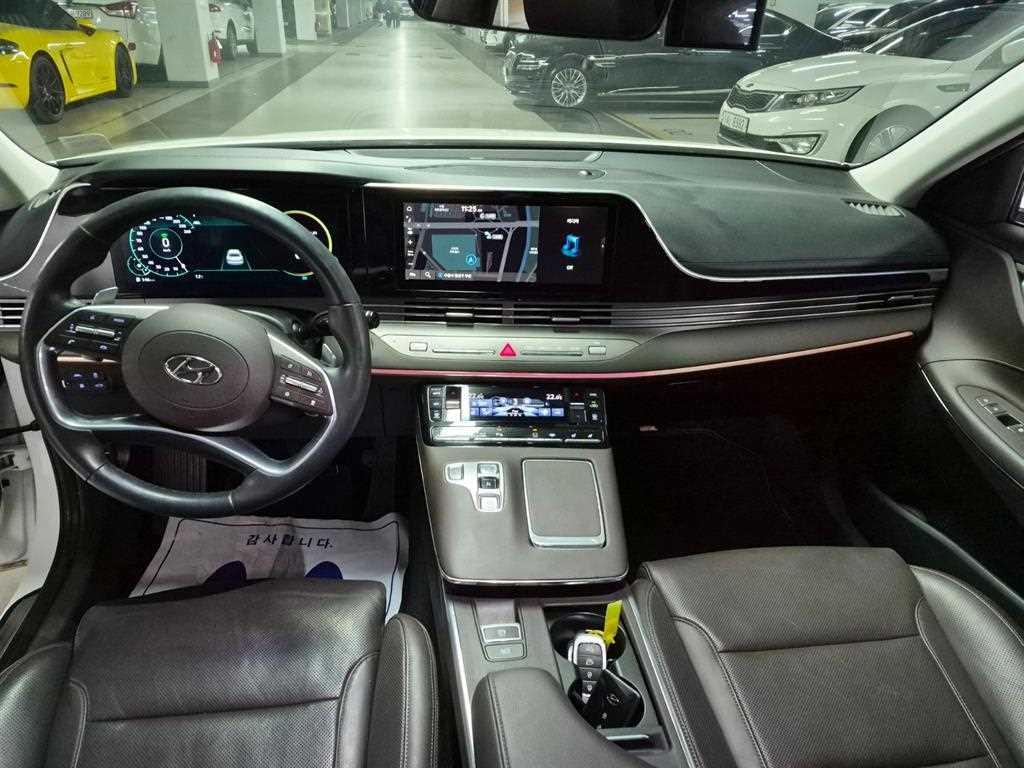 HYUNDAI Grandeur - Vista 7