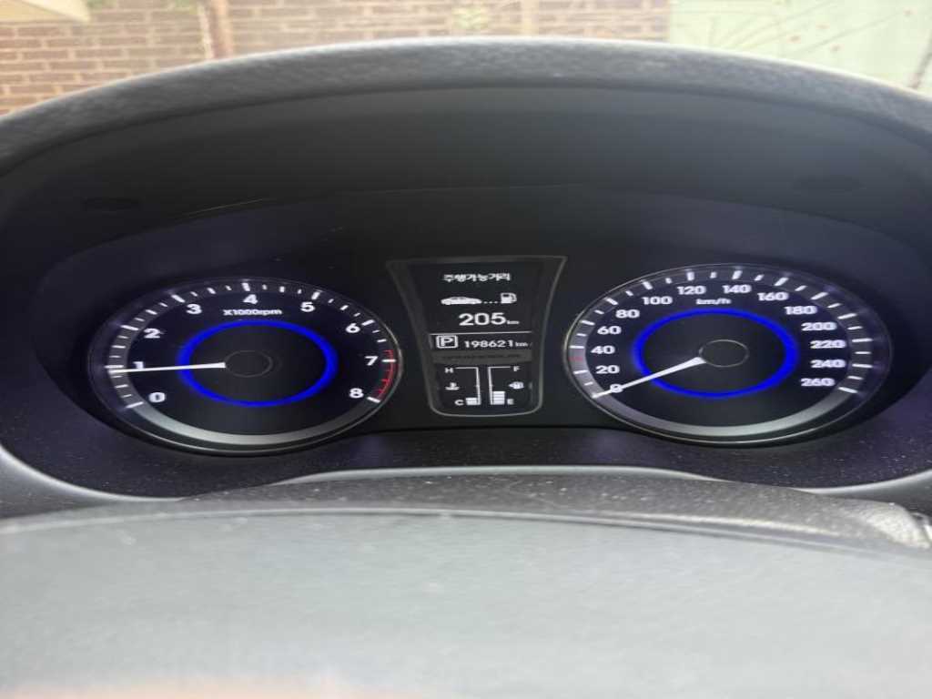 HYUNDAI Grandeur - Vista 6