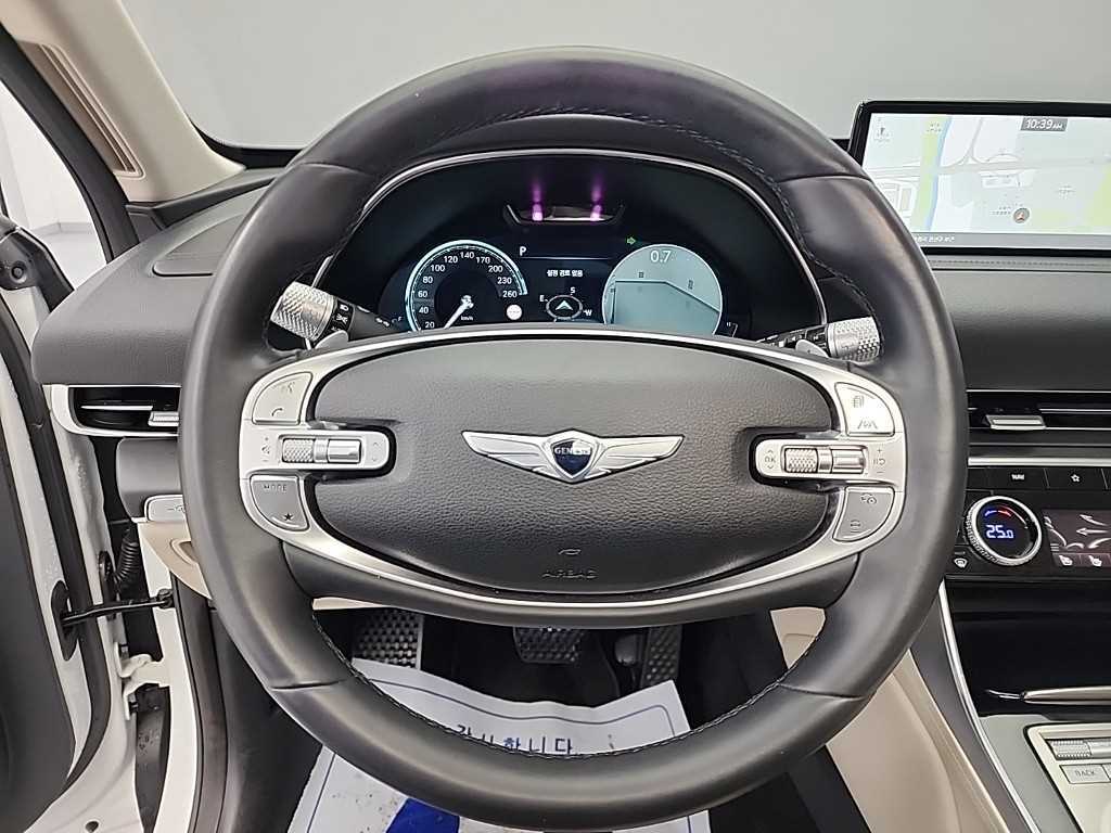 Genesis GV80 - Vista 9