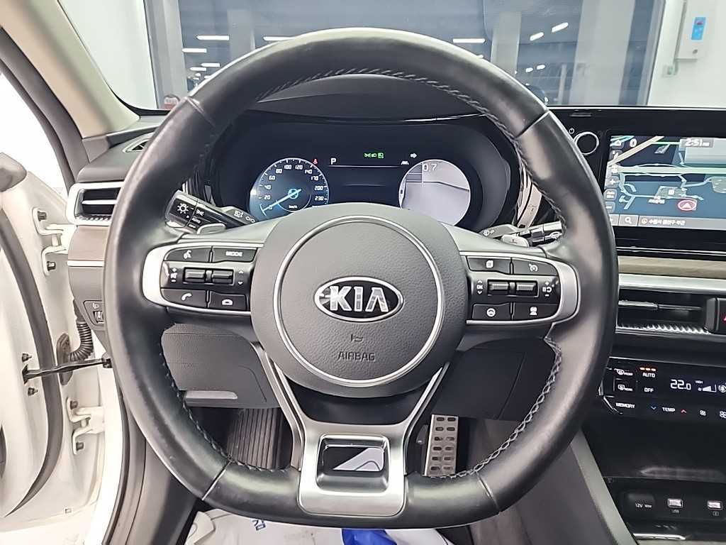 KIA K5 - Vista 9
