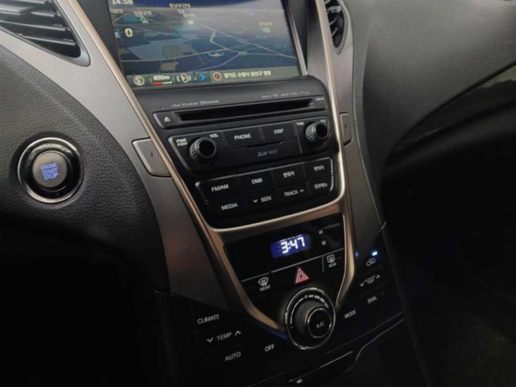 HYUNDAI Grandeur - Vista 12